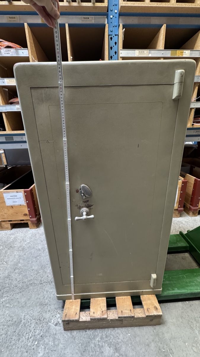 Casseforti: Tresor Geldschrank Safe - sicher und robust – Usato da Weiach venduto da PatGianPro