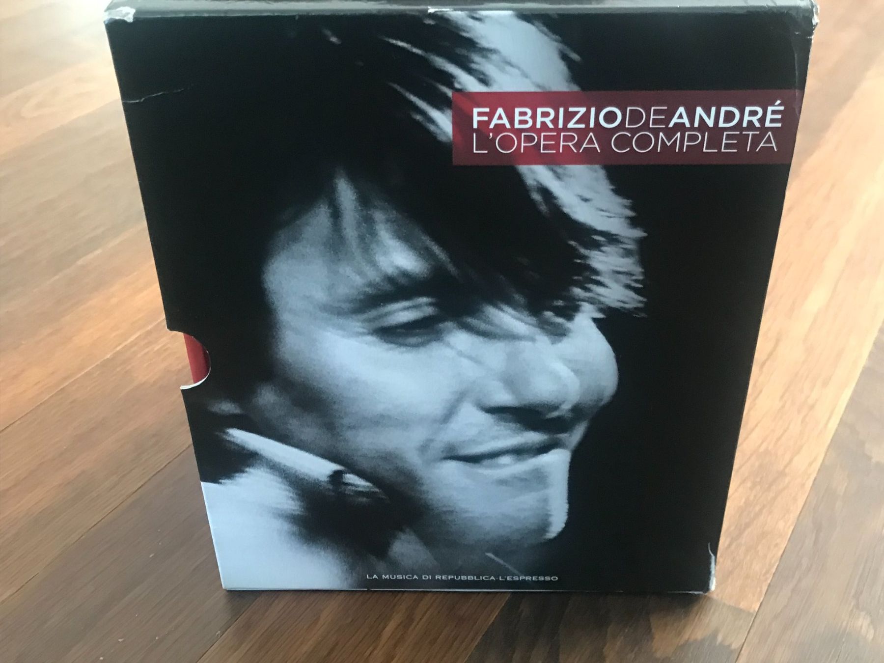 CD: FABRIZIO DE ANDRE - L'Opera Completa - 14CD + 1DVD Box - Top – Nuovo (secondo la descrizione) da Buchs AG venduto da Archie 2