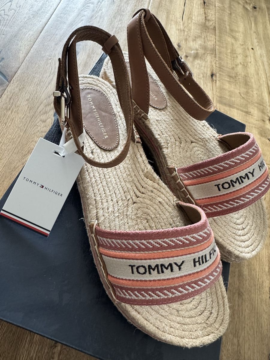 Tommy Hilfiger Damenschuhe: Tommy Hilfiger Sandalen NEU – Neu und originalverpackt aus Mur (Vully) FR von seaila 3