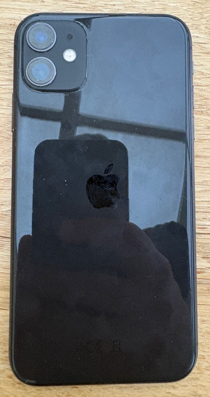 Apple Telefoni cellulari / Smartphones: Apple iPhone 11 128 GB Display defekt – Difettoso da Embrach venduto da Decius 3