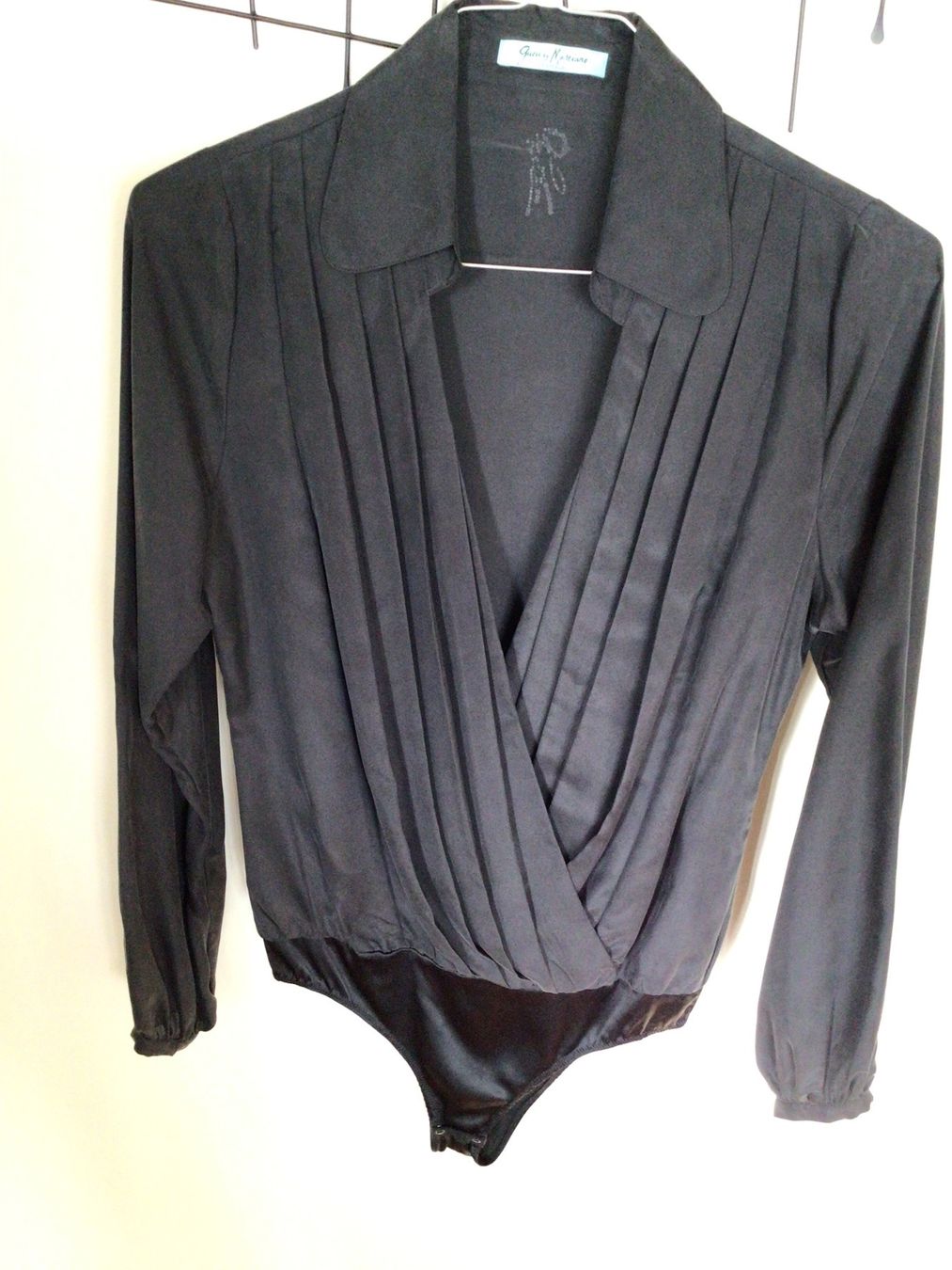 Guess Camicette: Köper Guess x Marciano – Usato da Zürich venduto da ElarmariodeRuth