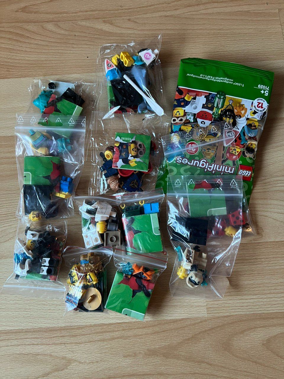 Lego Figuren: Komplettsatz Minifiguren Serie 21 71029 – Neu (gemäss Beschreibung) aus Matzendorf von SwissMagicKarten 2