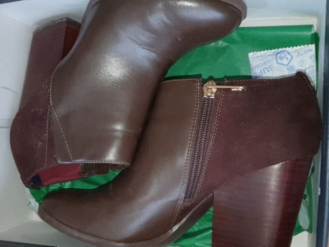 Tommy Hilfiger Scarpe da donna: Tommy Hilfiger Stiefelette⁸ – Nuovo (secondo la descrizione) da Wabern venduto da Tiger770