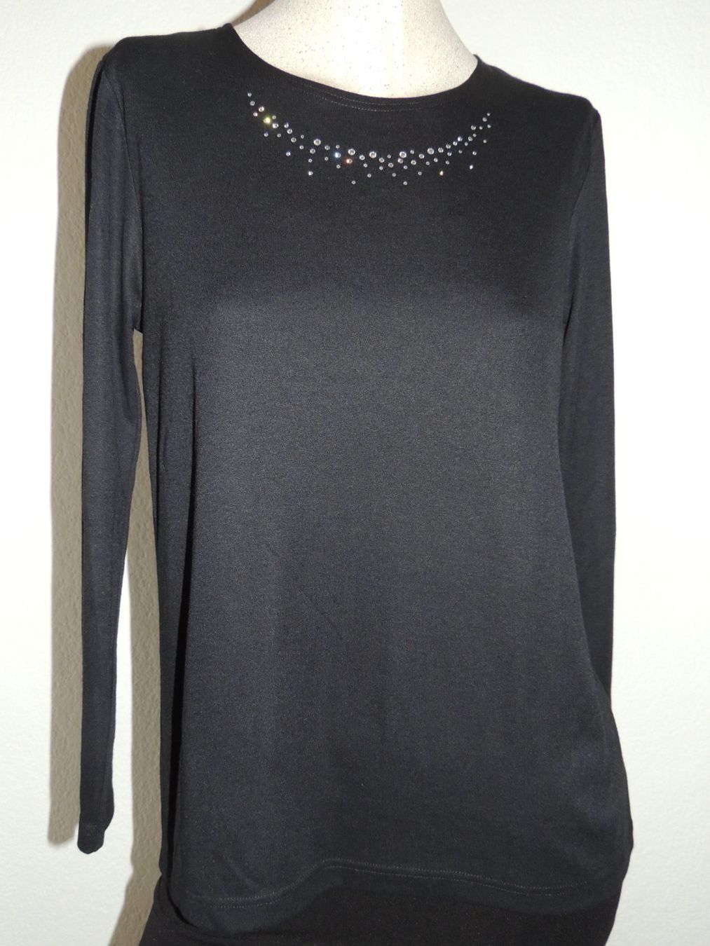 Pullover & Sweatshirts: SCHÖNER PULLOVER "HARMONY" FUNKELNDE ZIRKONE NP 39 CHF NEU S – Neu (gemäss Beschreibung) aus Au ZH von FashionConsultant