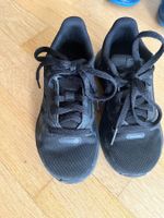 Baskets Adidas noires Gr. 29, guter Zustand , bon état