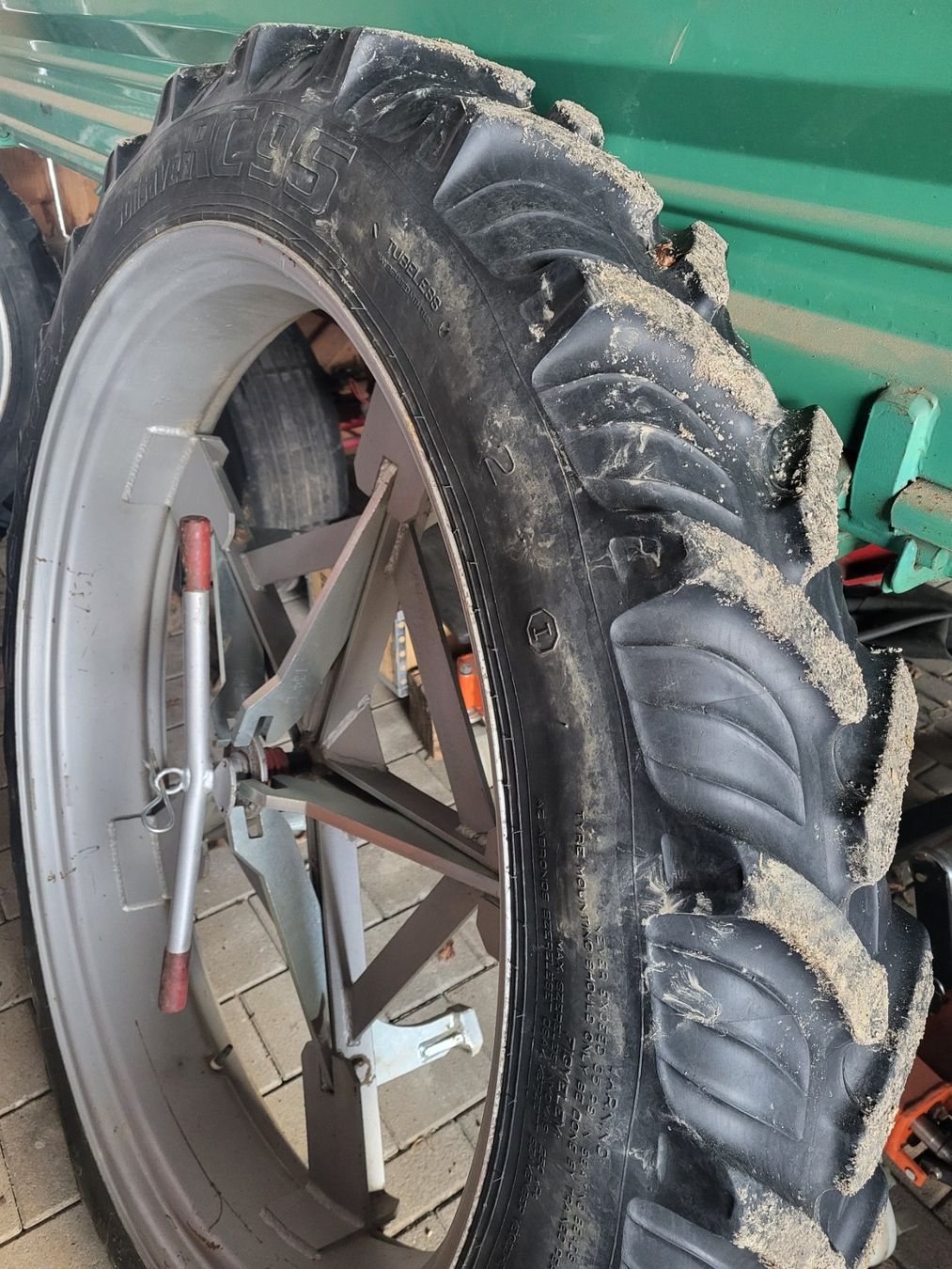 Pneumatici & Ruote complete: Doppelrad 230/95R44 – Usato da Dagmersellen venduto da ska75 6