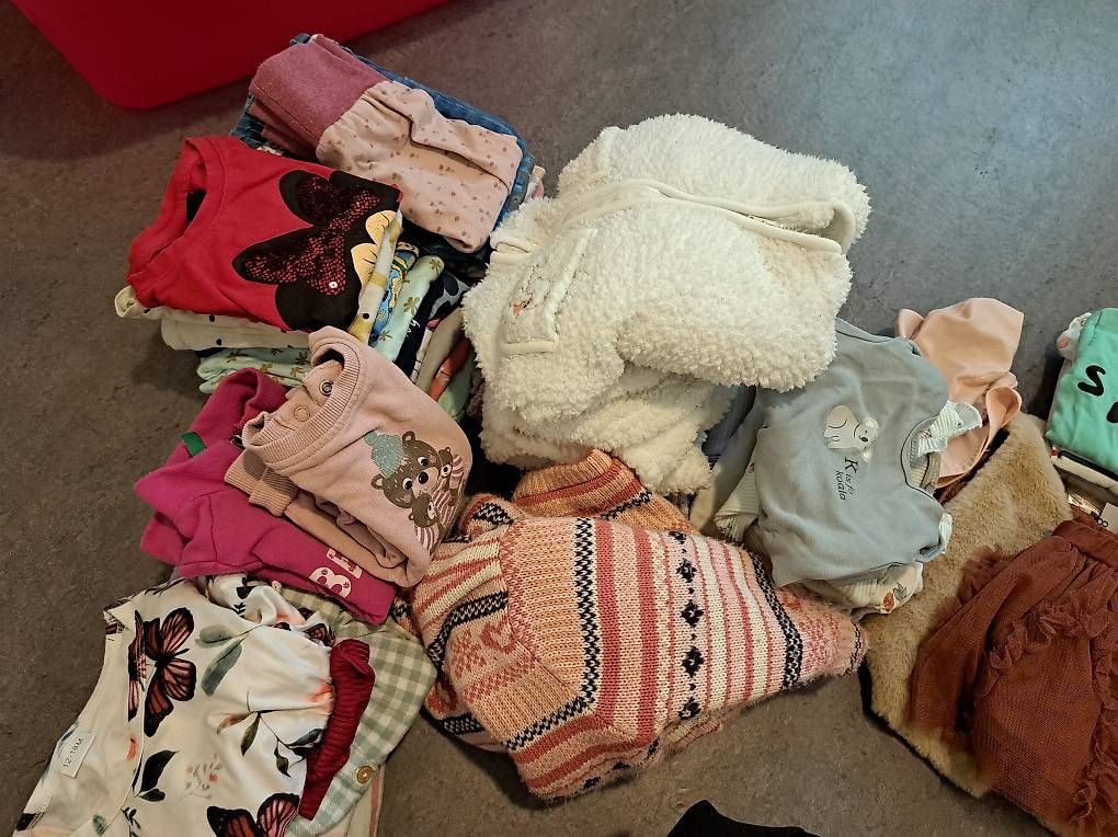 Lotti & Set di vestiti: Mädchenkleider von 68 bis 80 – Usato da Kloten venduto da manuelaschuler05 3