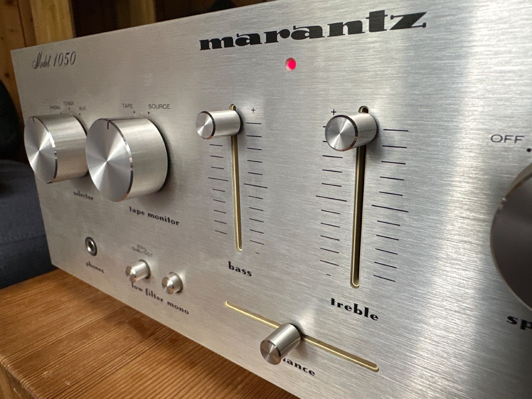 Marantz Amplificatori: Marantz Model 1050 Stereo Verstärker gebraucht – Usato da Elm venduto da kri_5q2c 9