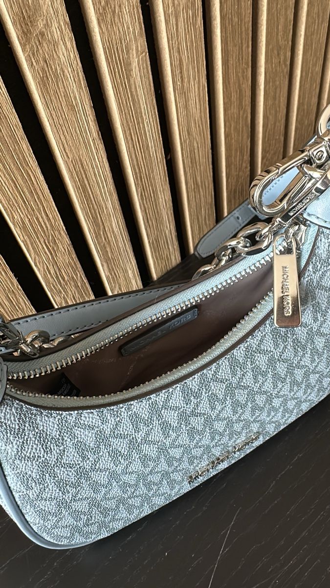 Michael Kors Borse: Michael Kors Handtasche in hellblau, neuwertig – Nuovo (secondo la descrizione) da Moosseedorf venduto da Deborahlynn 2