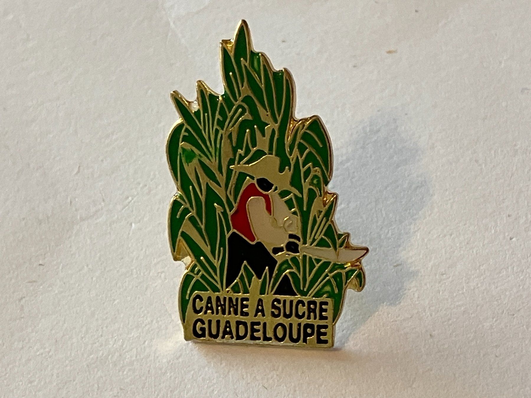 Placchette & Badge: 1 Pin Canne a sucre Guadeloupe – Usato da Basel venduto da djwwpp