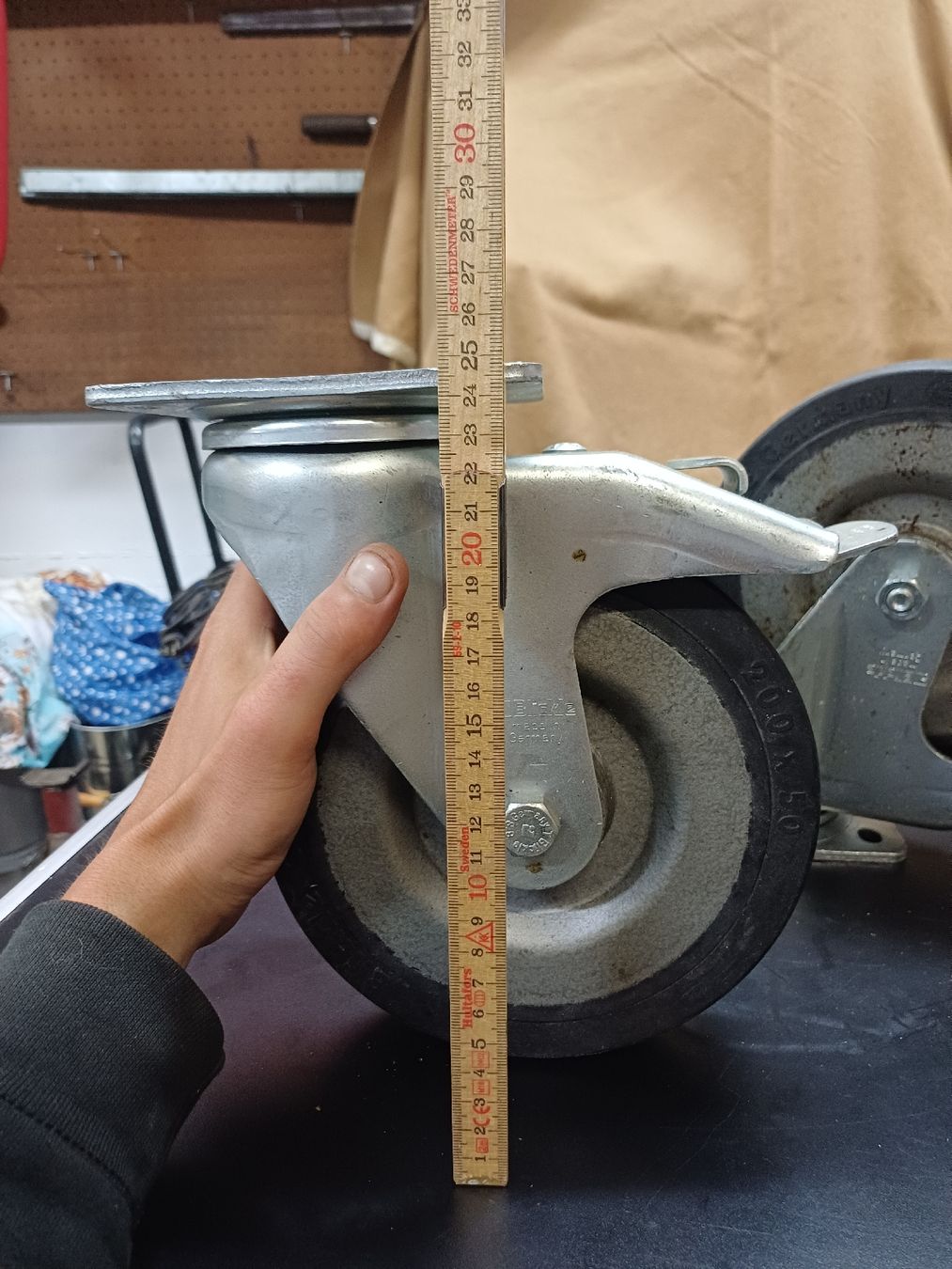 Altro per stoccaggio & trasporto: Blickle 200×50 Lastenrollen / Lenkrollen – Usato da Wangenried venduto da Recycler94 8