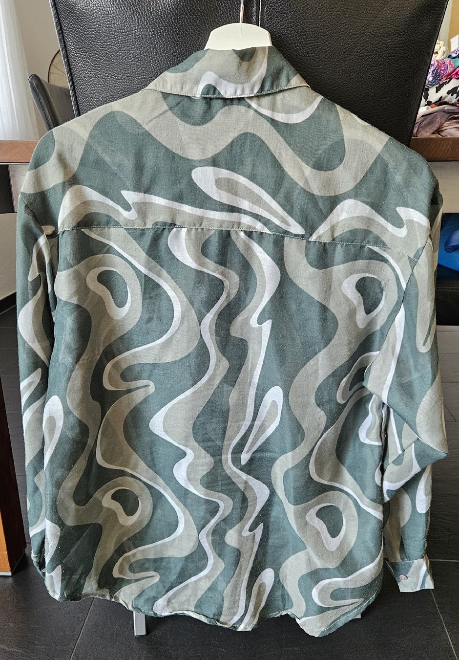 Stradivarius Chemisiers: Mintgrün gemusterte Bluse – D'occasion à Hettlingen par Leaena279 1