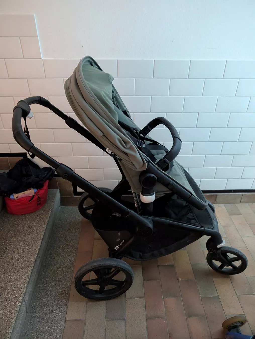 Bugaboo Carrozzine: Bugaboo Fox5 grün - all in set – Usato da Zürich venduto da JBB13 2