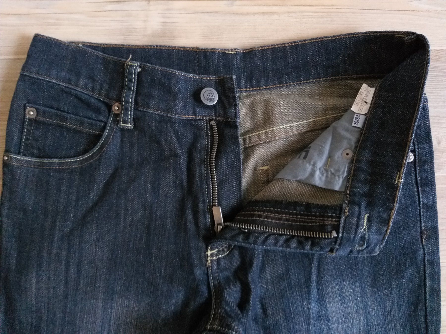 Jeans: CHEAP MONDAY Jeans taille / Grosse W29 L32 – Gebraucht aus Cossonay-ville von Super-Price-Quality 4