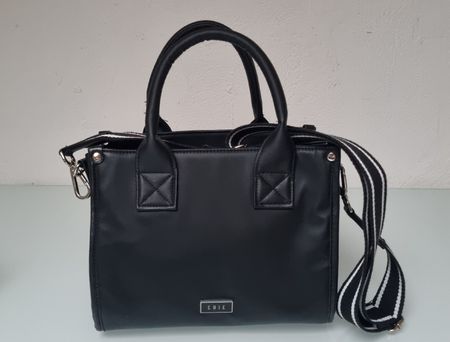 Schwarze Handtasche / Umhängetasche, neuwertig!