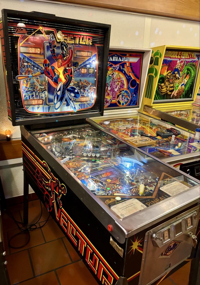 Flipperkästen: Flipperkasten Bally Vector  – Gebraucht aus Thun von Lagoontrap 6