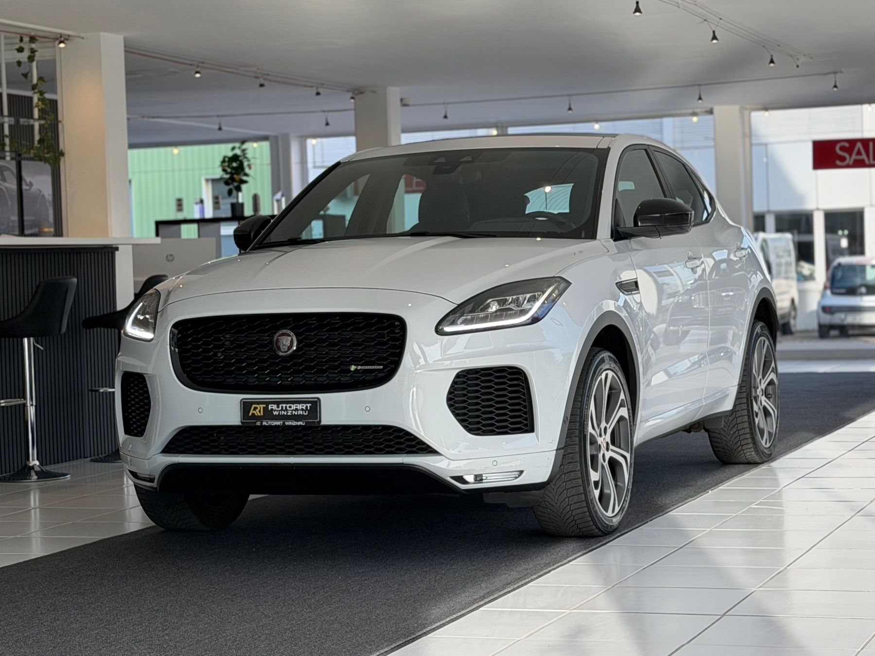 Jaguar Autos: JAGUAR E-Pace 2.0 P250 First Edition R-Dynamic SE AWD – Gebraucht aus Winznau von Autoart-Winznau