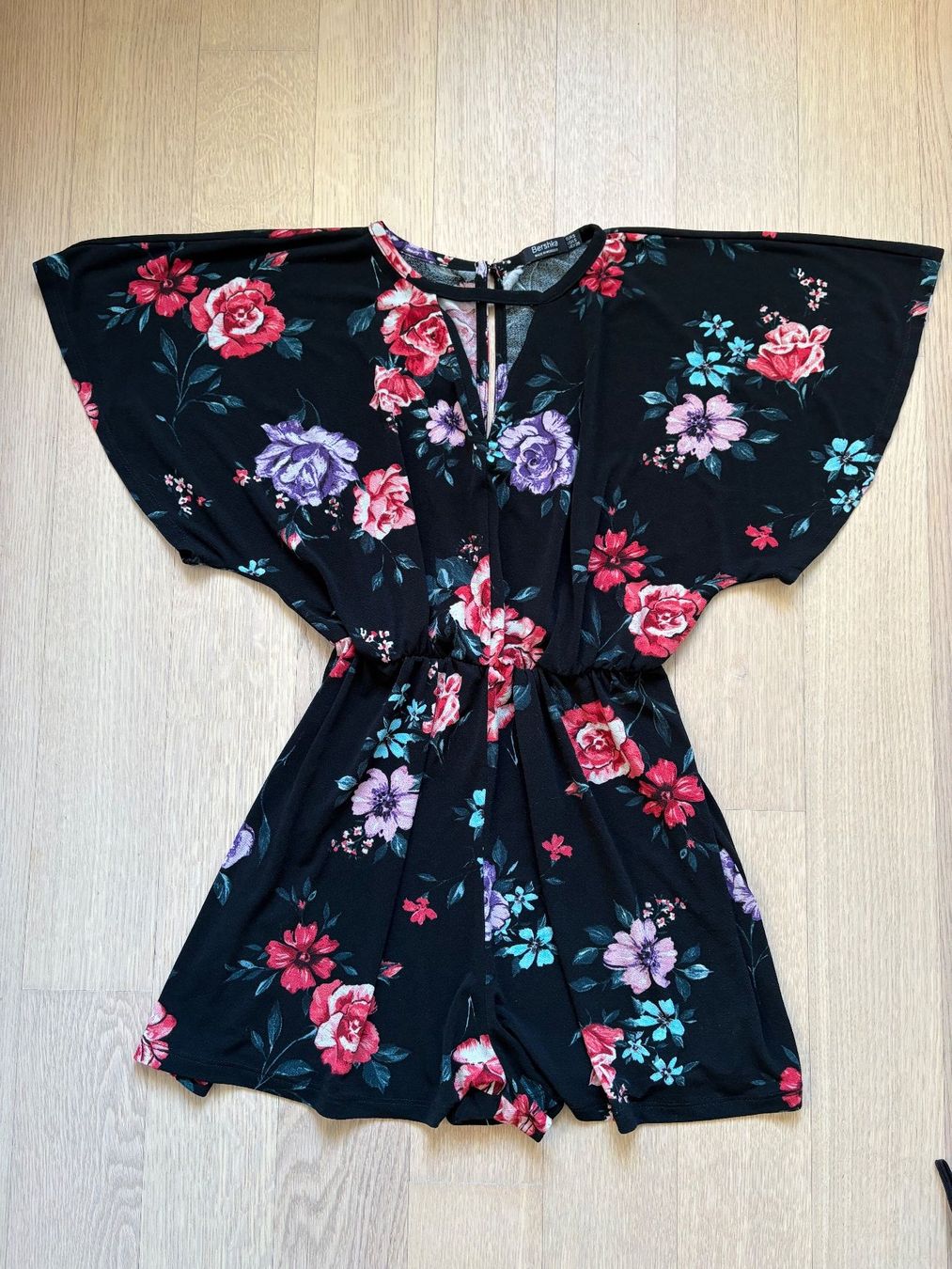 Bershka Tute: Jumpsuit Gr.S – Nuovo (secondo la descrizione) da Gossau SG venduto da Black-Queen