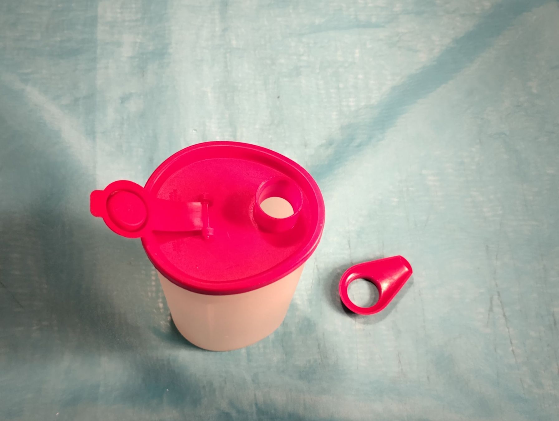 Tupperware Contenitori & Simili: Tupperware Behälter mit Ausguss – Usato da Bellach venduto da JingleCherry 4