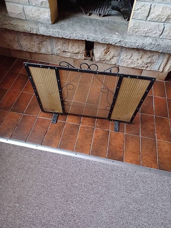 Accessori: Grille de cheminée – Usato da Soyhières venduto da 5jm_5czl 1