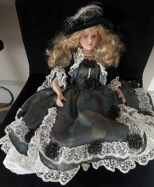Bambole: Porzellanpuppe Rebecca – Usato da Weiach venduto da cor_2sss