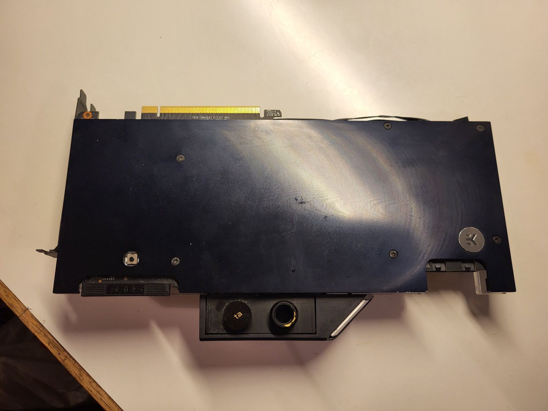 Nvidia Schede grafiche: RTX 2080 Ti 11GB mit EK Waterblock – Usato da Unterengstringen venduto da CyberCore 1