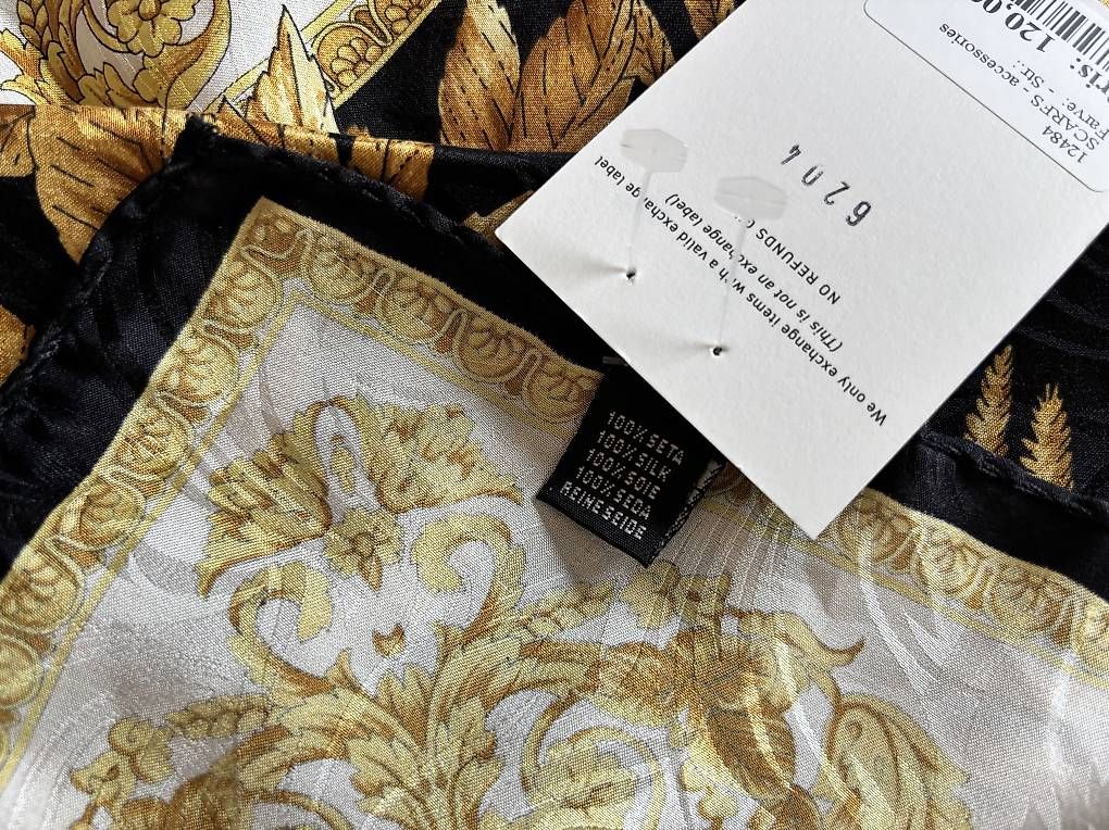 Foulard & Sciarpe: Seidenfoulard  – Usato da Pfungen venduto da Chris12345678 1