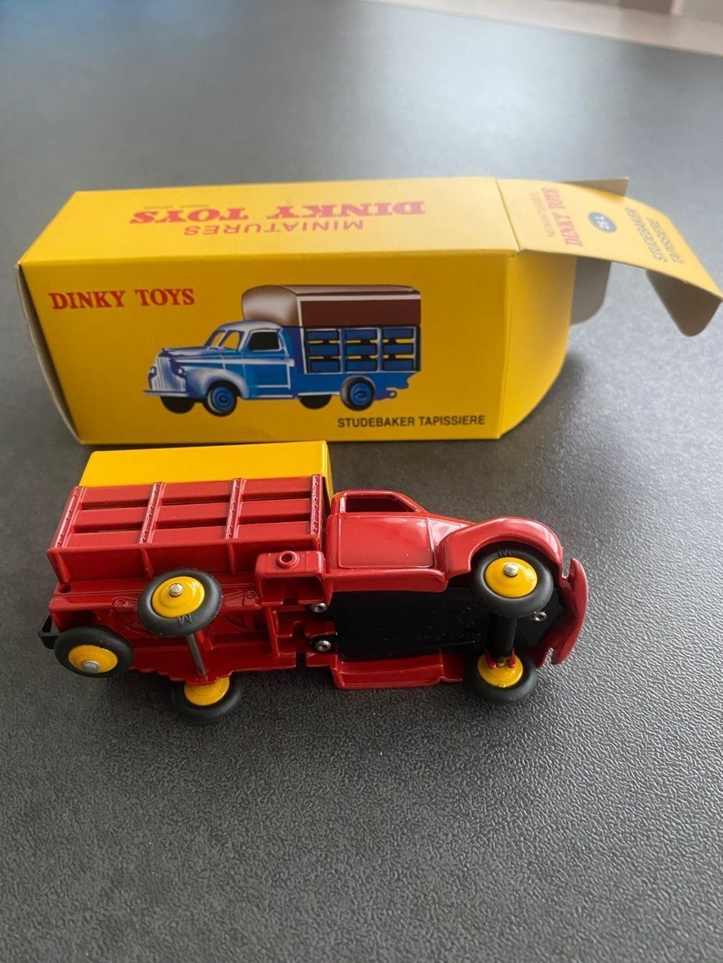 Dinky Toys Modellini d'auto: Dinky Toys Atlas Studebaker tapissière – Nuovo (secondo la descrizione) da Meyrin venduto da Abac007 2