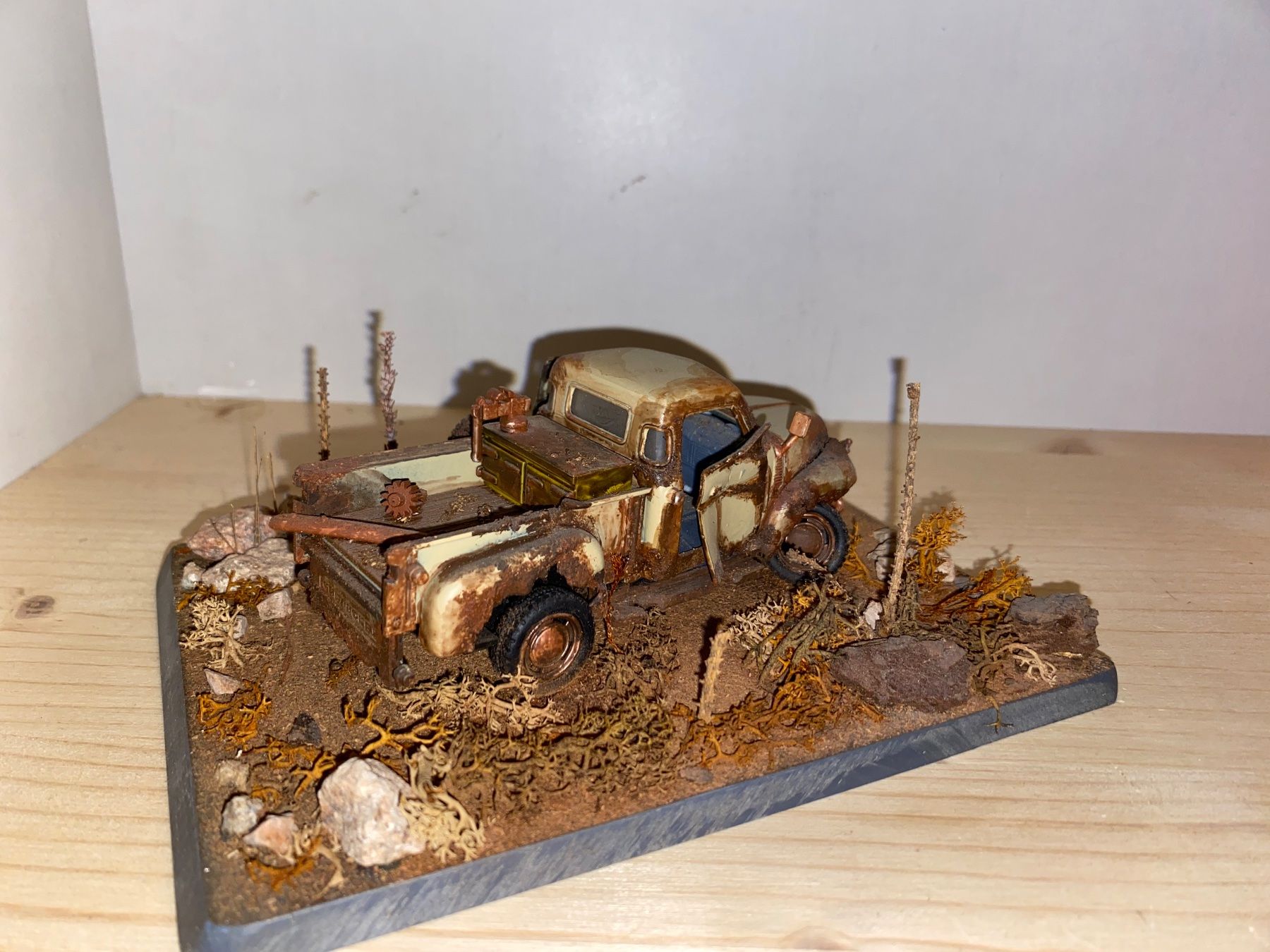 Greenlight Modellautos: Pick Up - Lost Car Diorama !! – Neu (gemäss Beschreibung) aus Wohlen AG von PrivatSammlung 1
