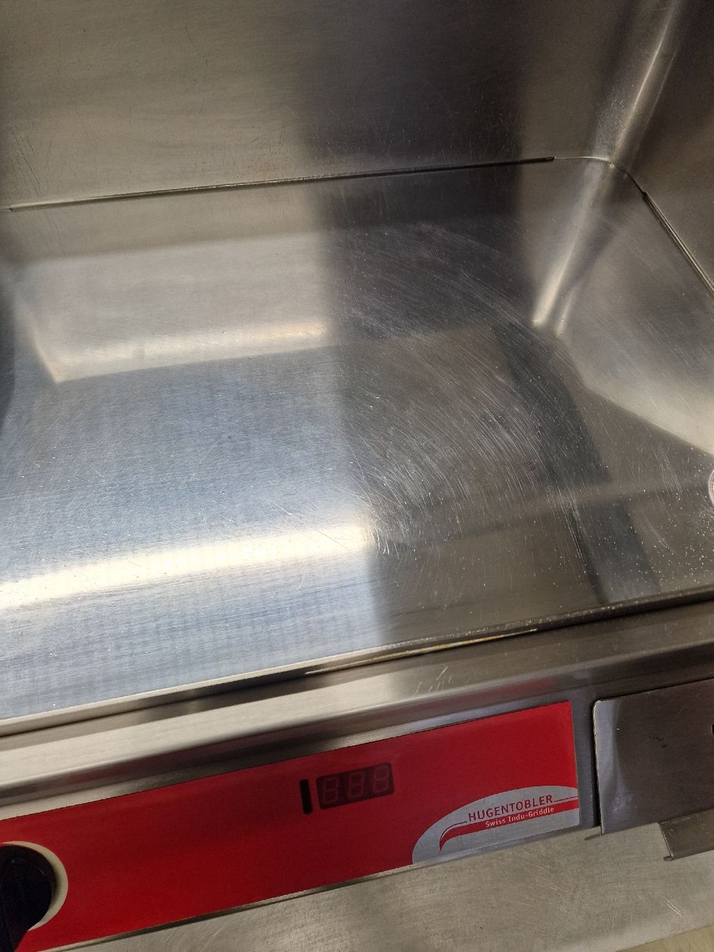 Griglie: Hugentobler  induktion Grill – Usato da Niederwangen BE venduto da HasGastrobedarf 5