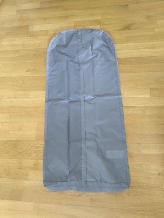 Graue Kleidertasche mit Reissverschluss - Top Zustand!