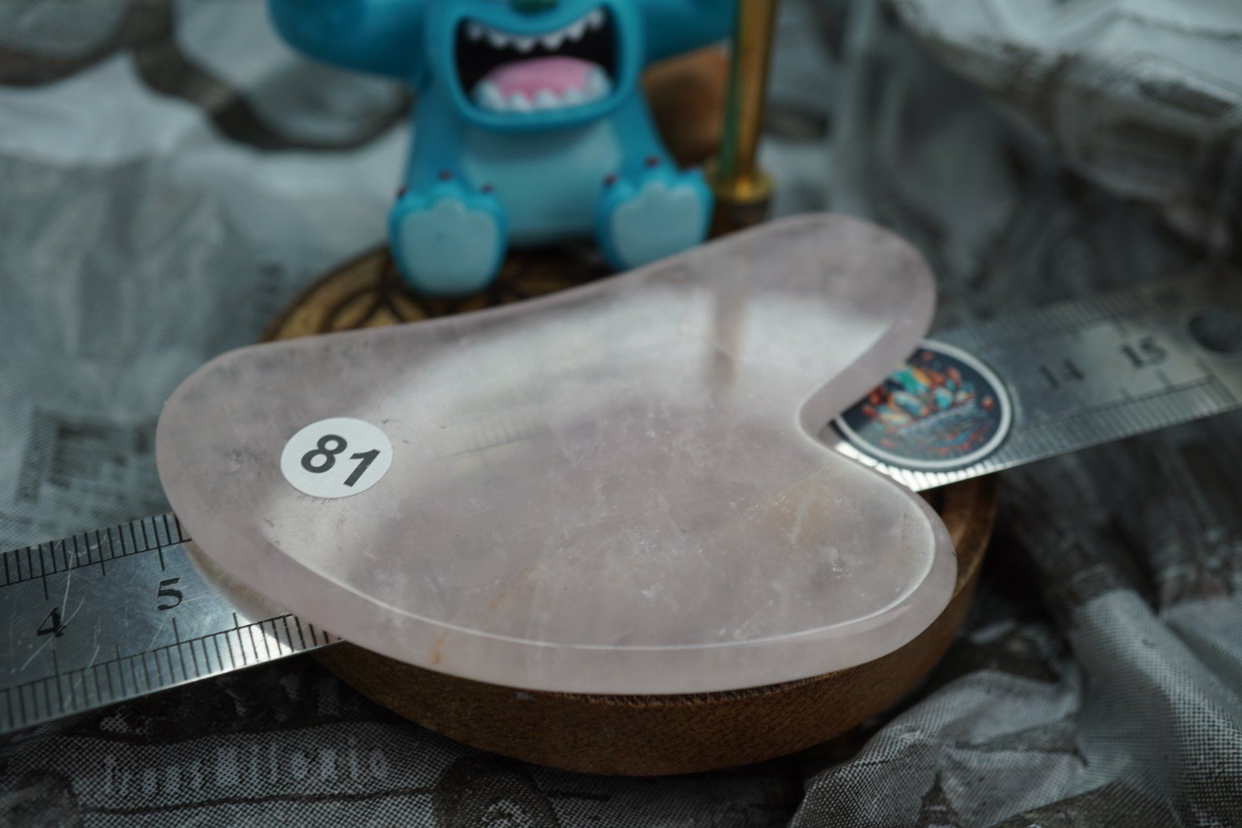 Mineralien & Heilsteine: Gua Sha Massage-Stein  Rosenquarz    ab 1.- – Neu und originalverpackt aus Eschenbach SG von topstone 4