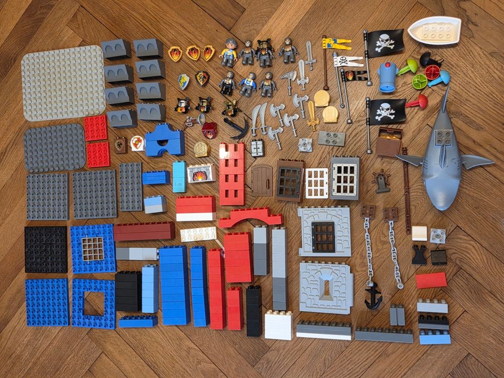 Grosses Lego Duplo Piraten / Ritter Set mit Haifisch! (Gebraucht) in ...