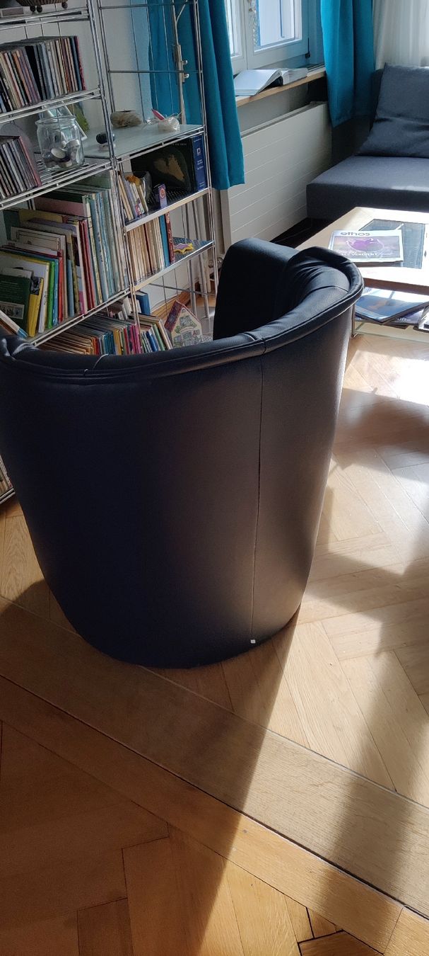 Sessel: Schicker Cocktailsessel Kunstleder schwarz – Gebraucht aus Langendorf von heimlisbach 1