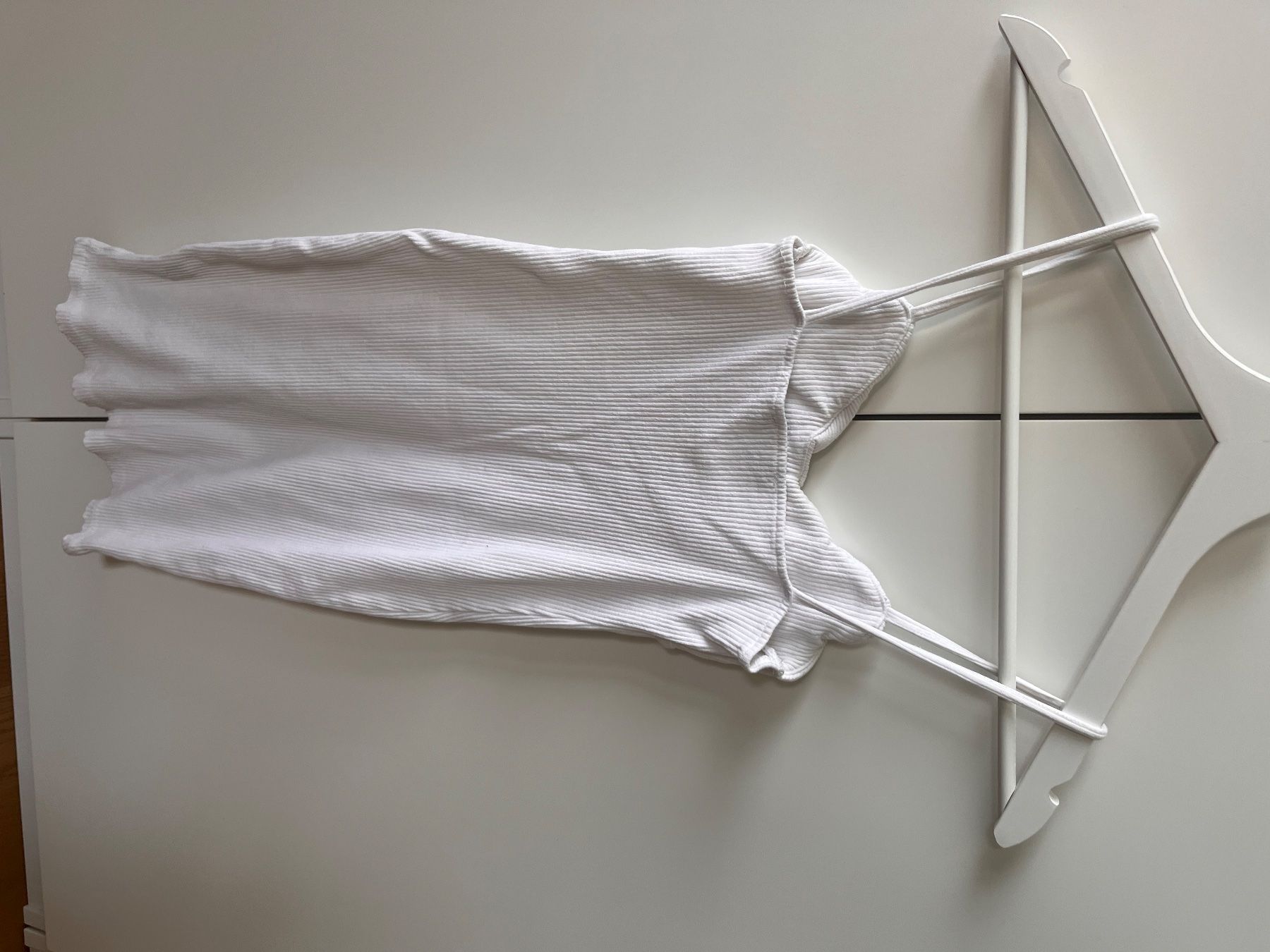 Bershka Kleider: Kleid – Neu (gemäss Beschreibung) aus Wangen b. Olten von oli_f9b8 1