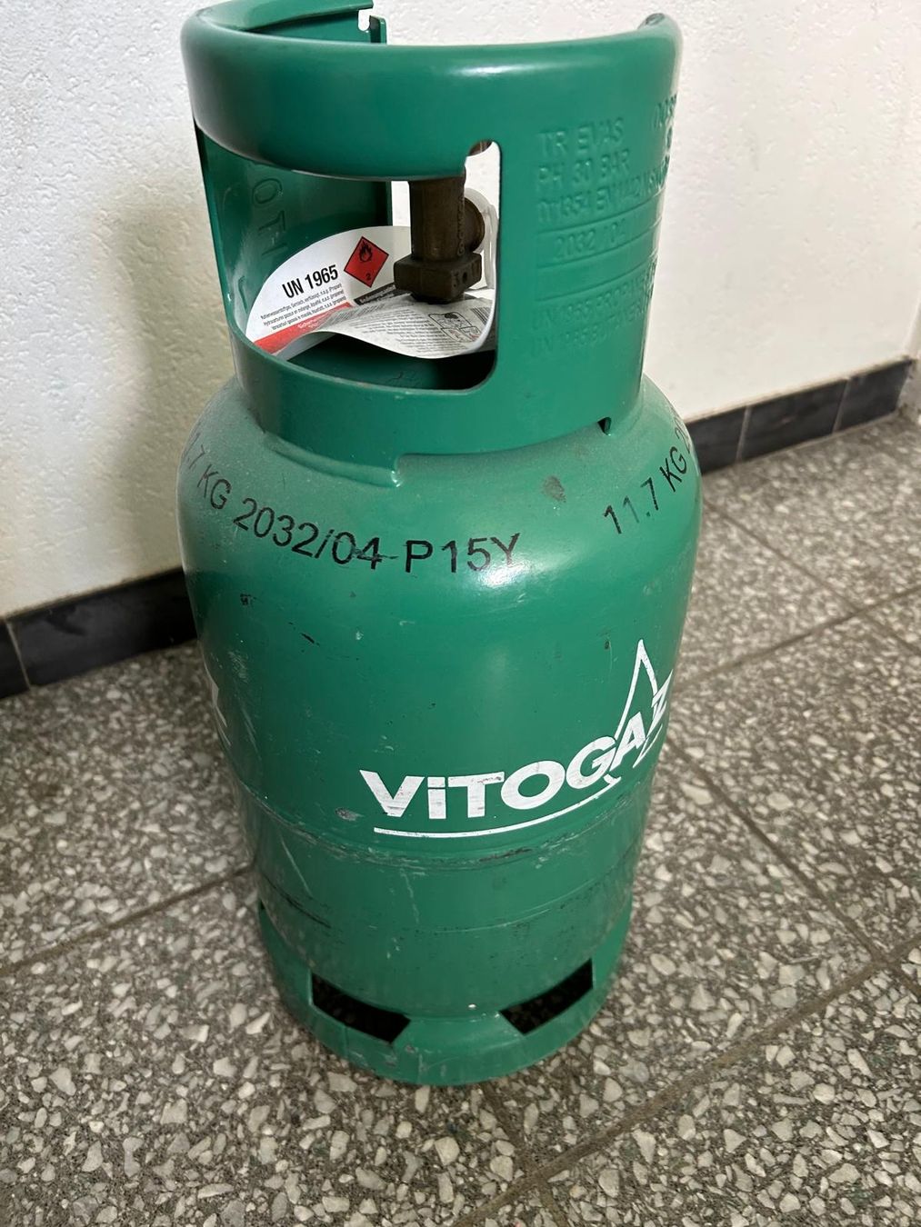 Campingaz Appareils à gaz et accessoires: Gasflasche  – D'occasion à Basel par faz_hdd8 1