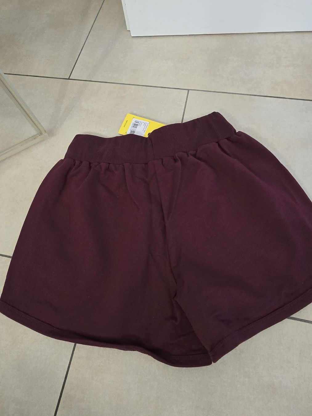 Hosen: Damen Shorts - Grösse M – Neu und originalverpackt aus Rickenbach b. Wil von Kth_v8 1