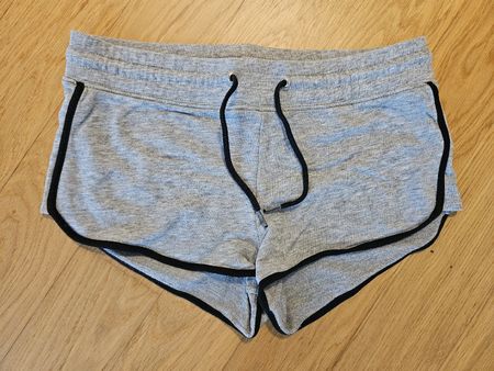 Shorts Grau Grösse S guter Zustand