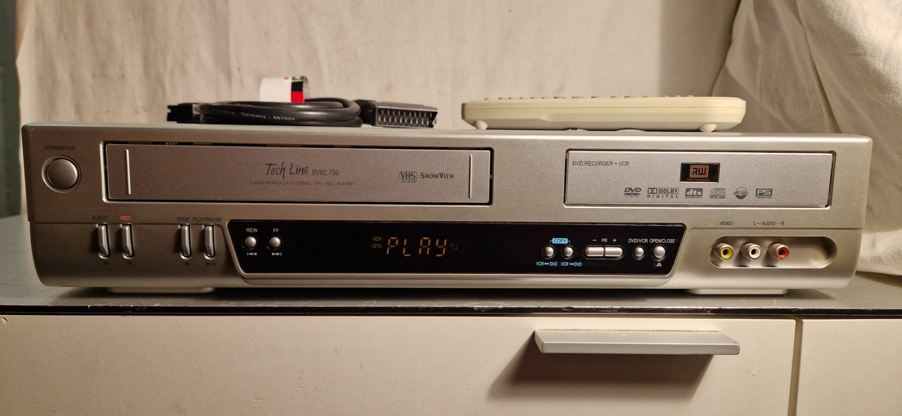 Tutti i VHS: VHS-/DVD Kombigerät mit Zubehör! – Usato da Zürich venduto da Lina049