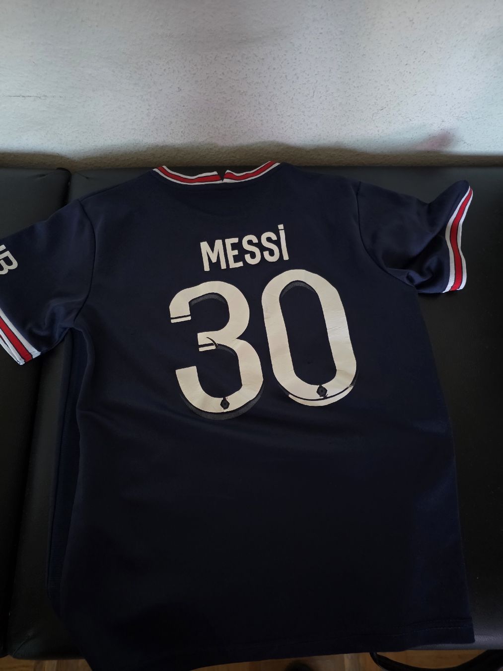 Camicie, T-shirt & Polo: maillot psg messi – Usato da Lausanne venduto da Lennox09