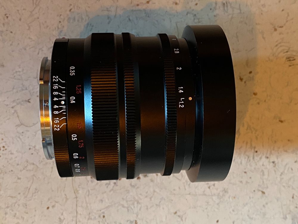 Voigtländer Objectifs: Voigtländer 40mm Nokton f1.2 Sony E-Mount – D'occasion à Ueberstorf par Steve-7309 1