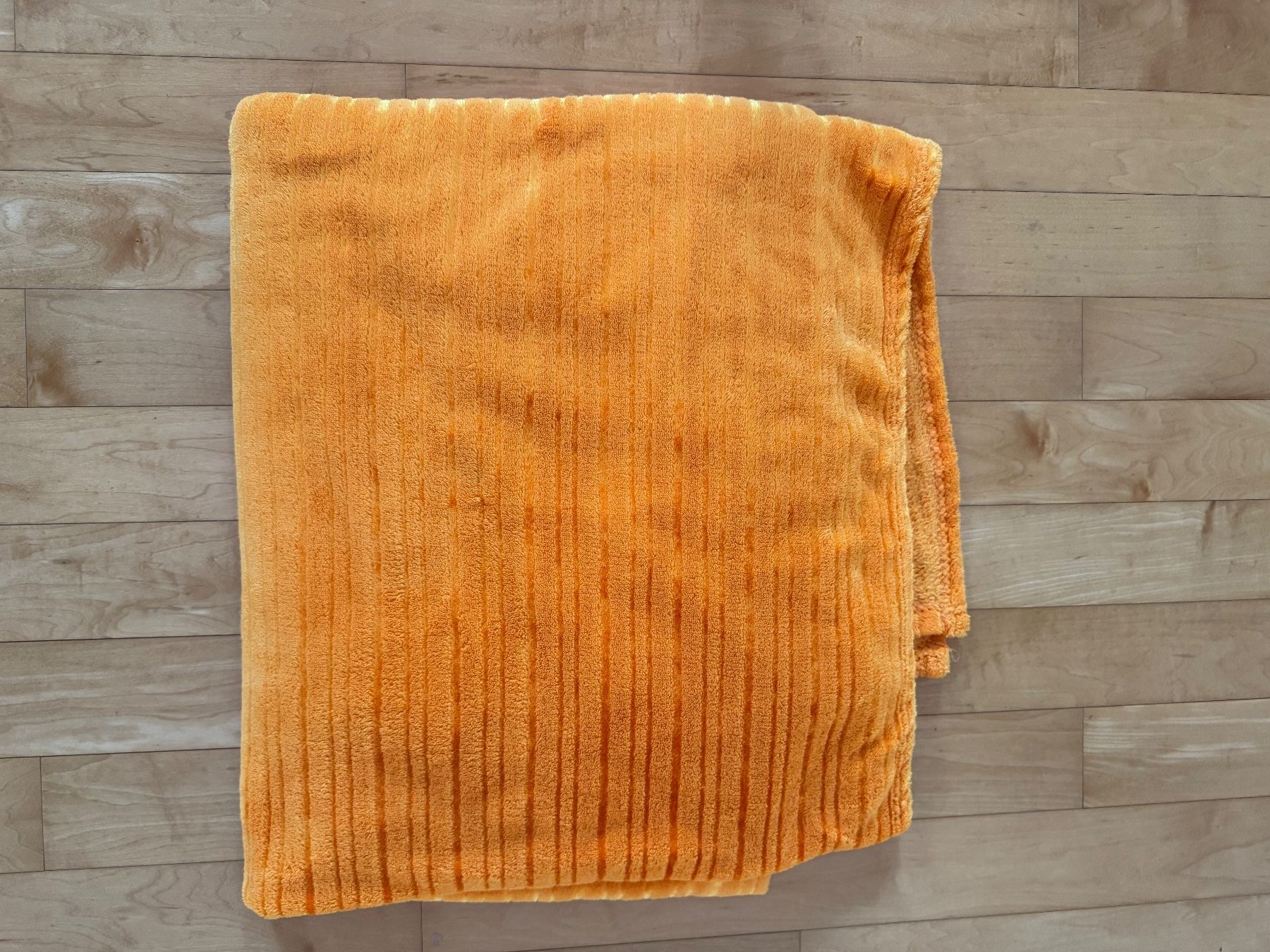 Decken: Kuscheldecke orange – Gebraucht aus Urdorf von roses202