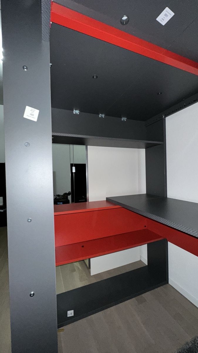 Letti: Hochbett mit Schreibtisch – Nuovo (secondo la descrizione) da Niederuzwil venduto da ZurloMarco 4