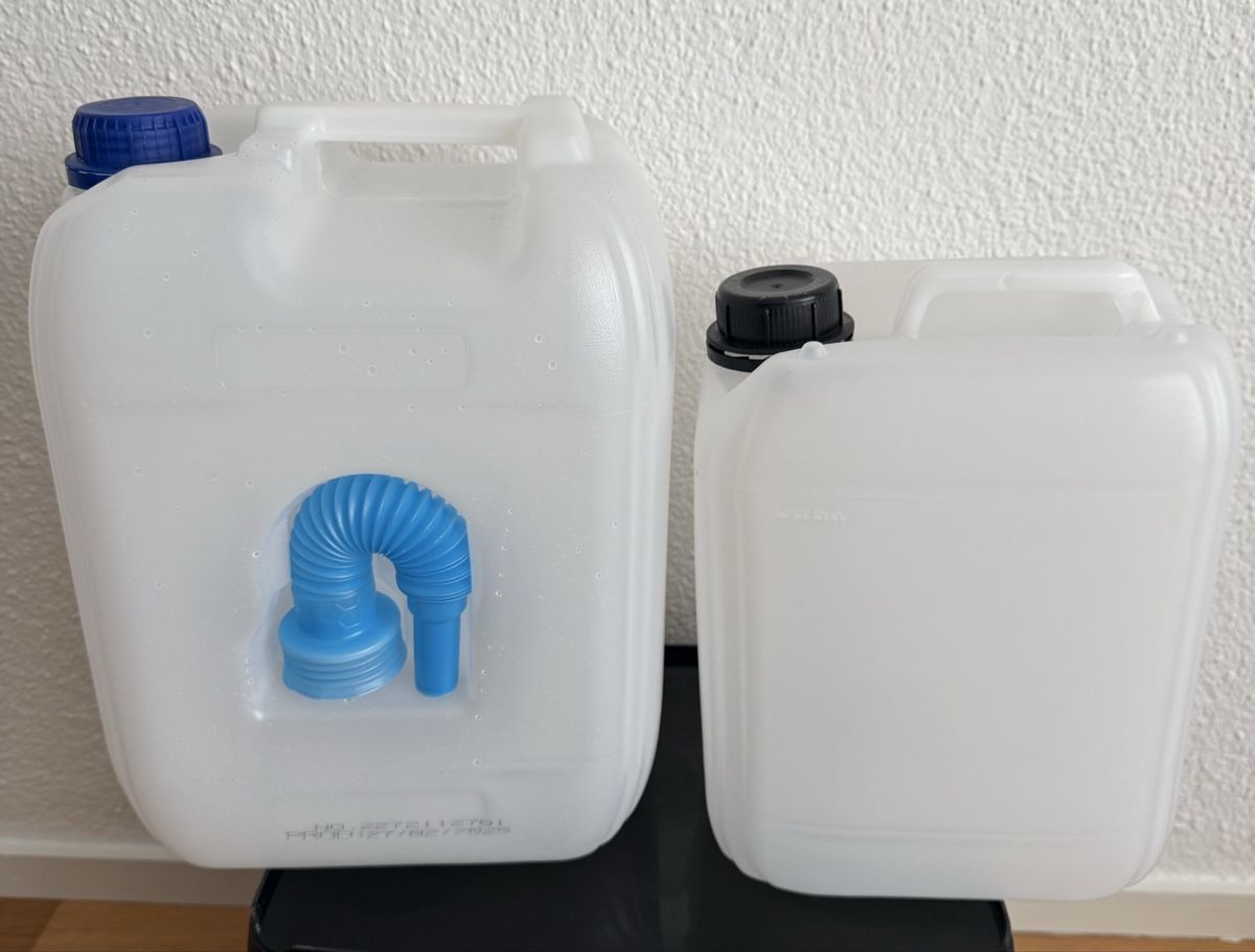 Accessori per altri veicoli: 2 Kanister à 10L & 5L – Nuovo (secondo la descrizione) da Rorschacherberg venduto da drdupor 1