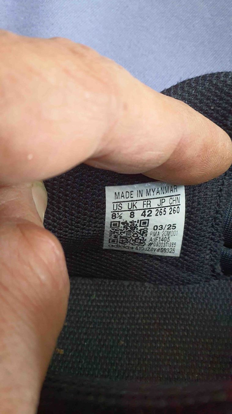 Adidas Herrenschuhe: Sportschuhe, Grösse 42 – Gebraucht aus Sirnach von Formalin 2