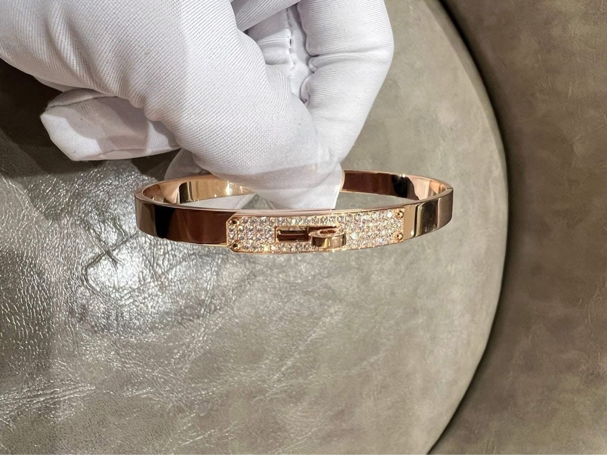 Hermès Bracciali & Braccialetti: Hermes Kelly bracelet neu – Nuovo e nell'imballaggio originale da Kilchberg ZH venduto da cruella