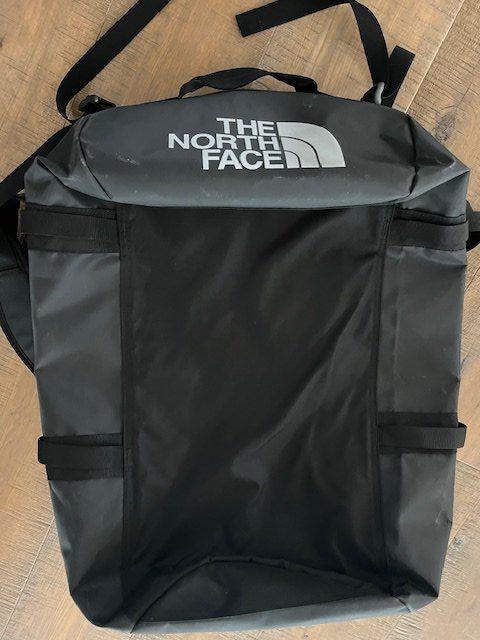 North Face Borse: The Northface Base Camp Duffle M schwarz – Nuovo (secondo la descrizione) da Niederuzwil venduto da Sonne026 1