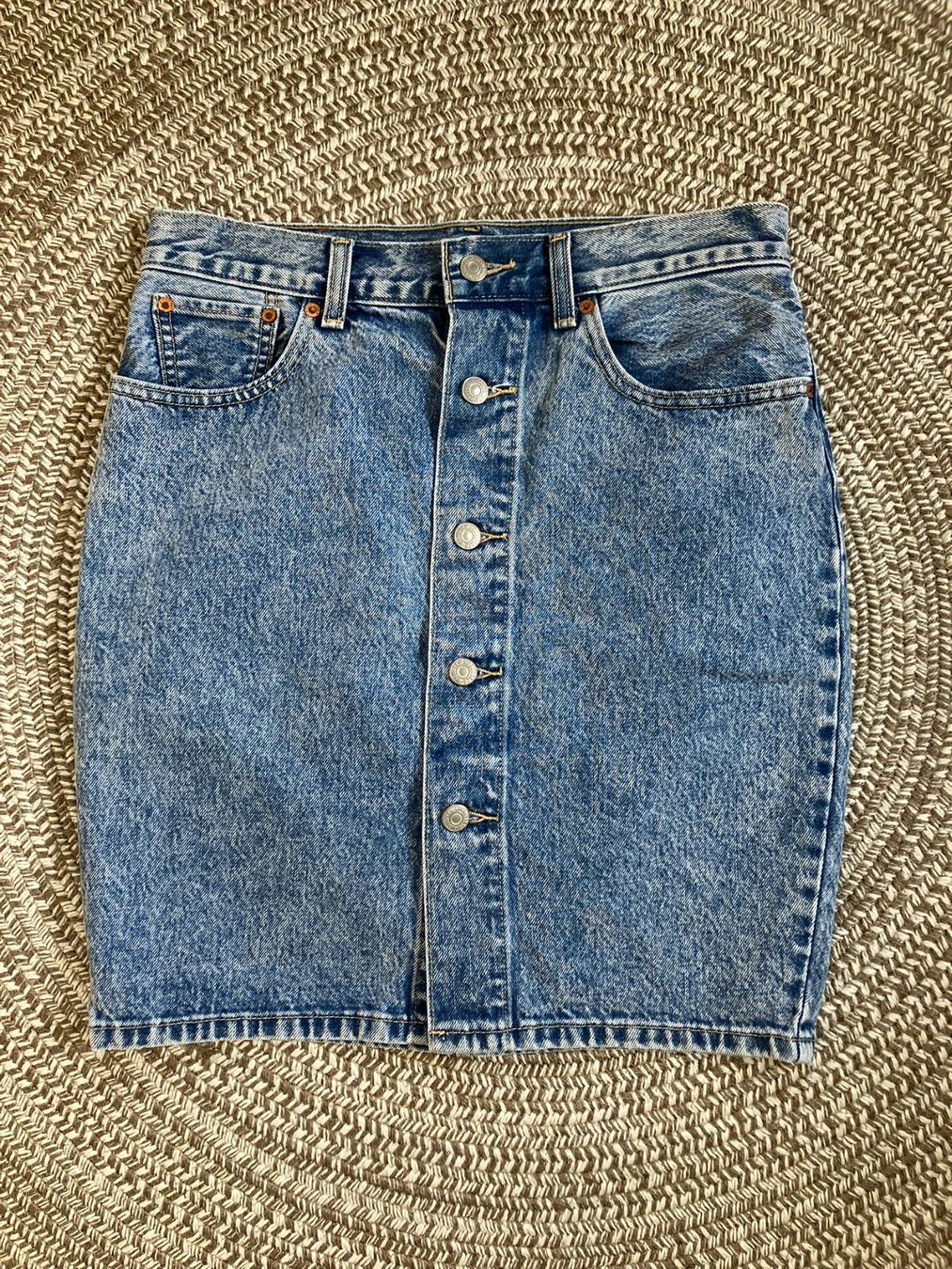 Levi's Gonne: Levi's Mom Jeansjupe W28 – Usato da Laupen ZH venduto da kar_lfz6 2