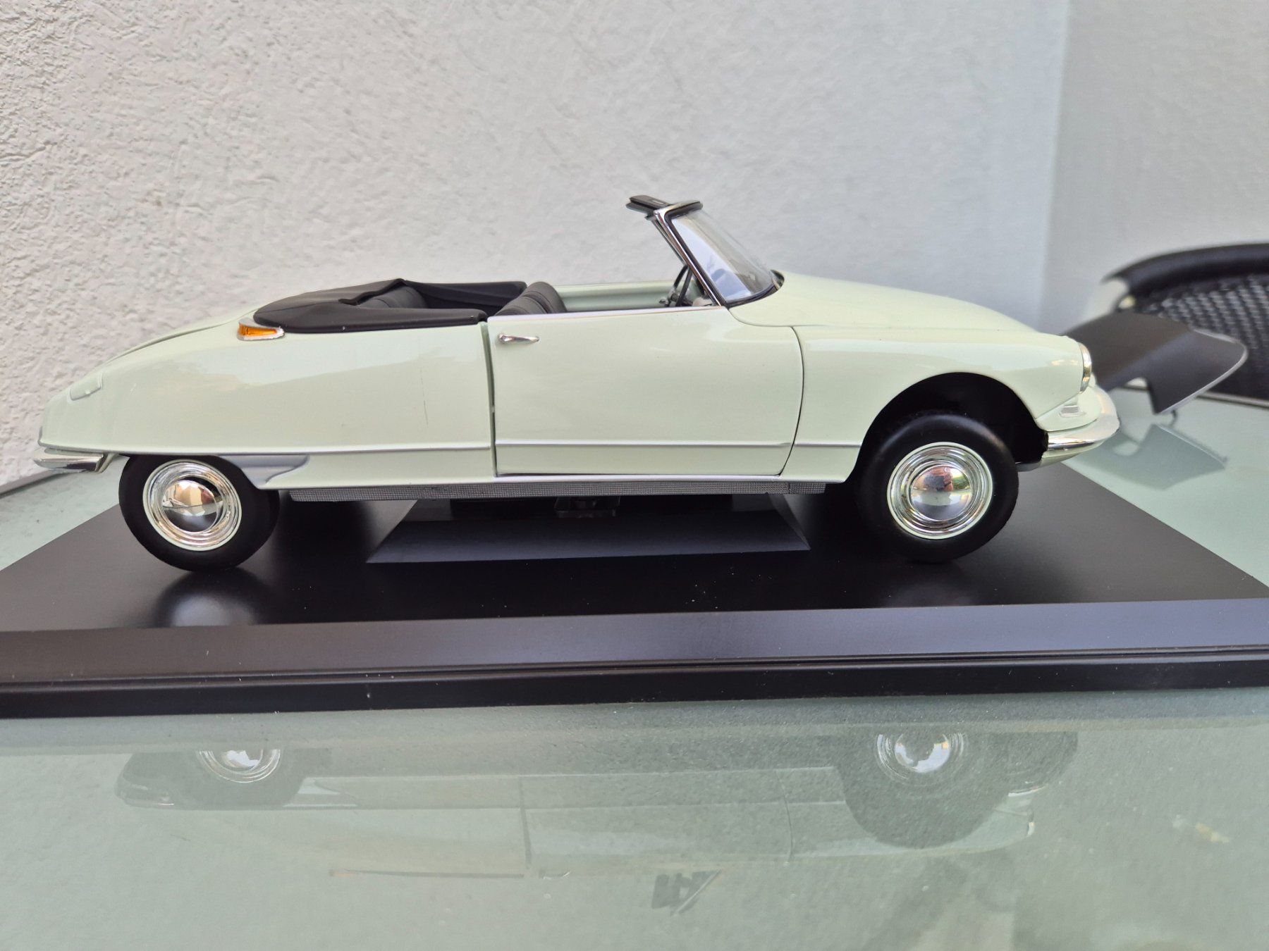 Citroën Modellini d'auto: Citroen DS Cabriolet von Norev 1:18 – Nuovo (secondo la descrizione) da Oberbuchsiten venduto da laffite54 6