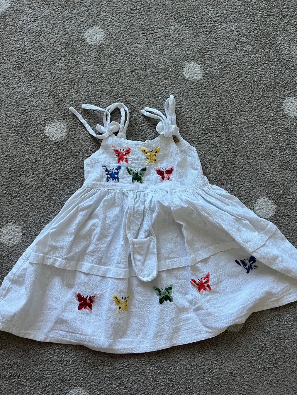 Robes et jupes: Kleid ca. Gr. 92 – D'occasion à Villnachern par schudelinho